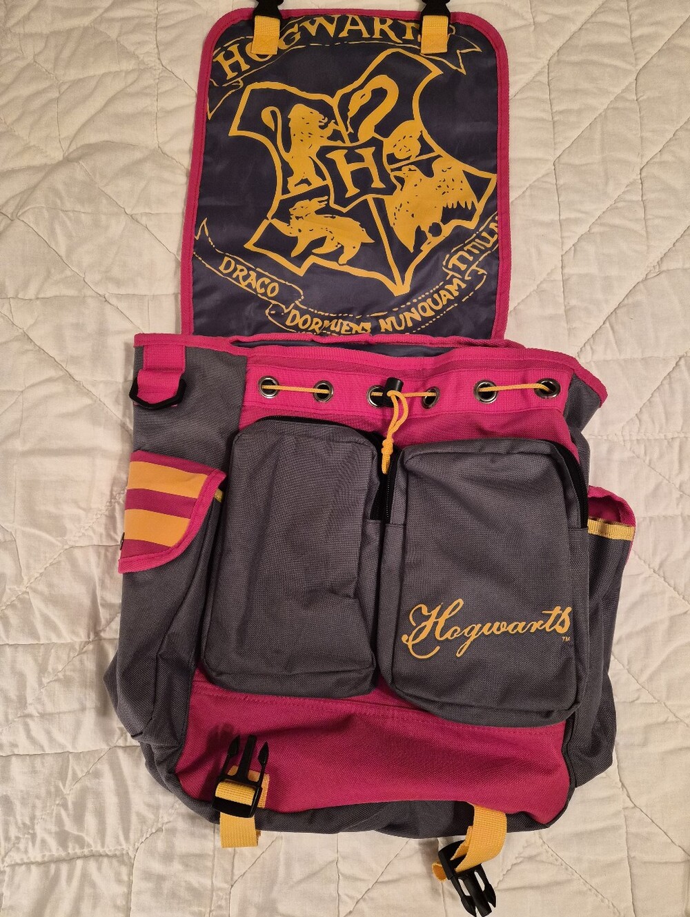 Harry Potter by Bioworld -Hogwarts Backpack/Knapsack - Picture 3 of 13